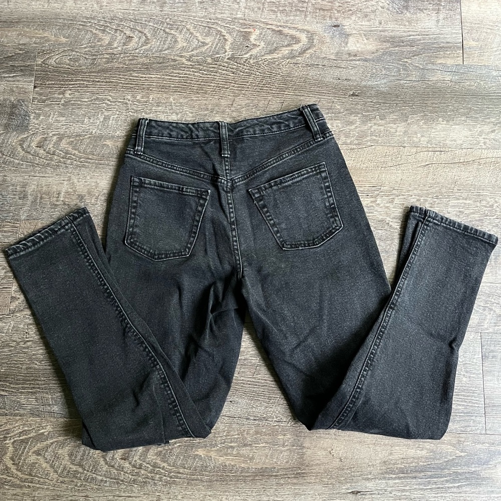 High Rise Mom Jeans - Picture 3 of 4
